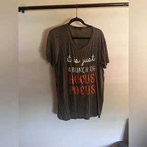 Zutter “It’s Just a Bunch of Hocus Pocus” Graphic Tee – Size Large